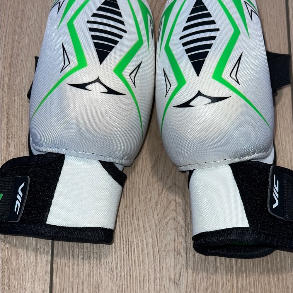 VIC CX2 White and Green Protective Elbow Pads - Picture 16 of 16